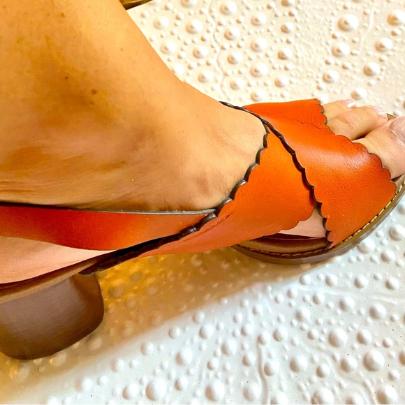 Three inch stacked heel. - Picture 1 of 8